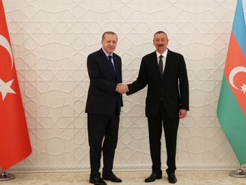Davkova ile Aliyev Azerbaycan'da görüştü
