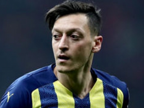 Mesut  Özil'den veda